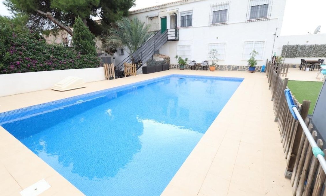 Wiederverkauf - Bungalow -
Orihuela Costa - Costa Blanca