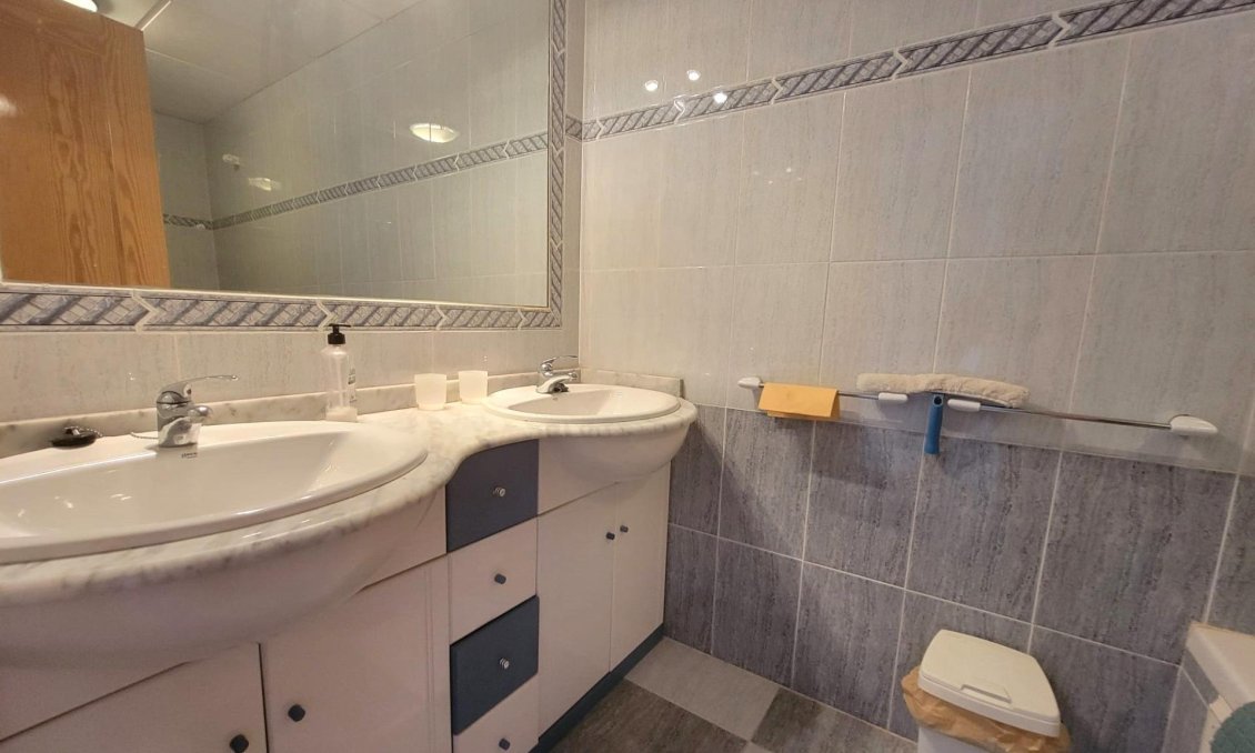 Revânzare - Town House -
Orihuela Costa - Playa Flamenca