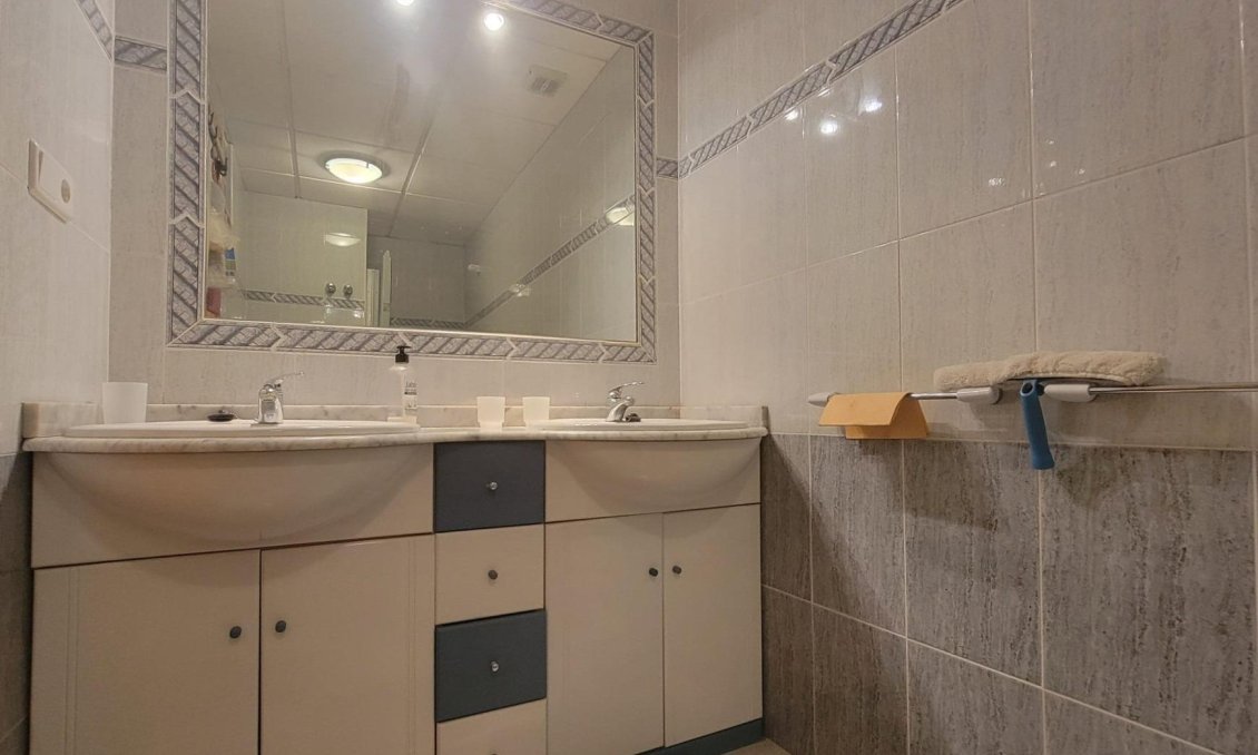 Revânzare - Town House -
Orihuela Costa - Playa Flamenca