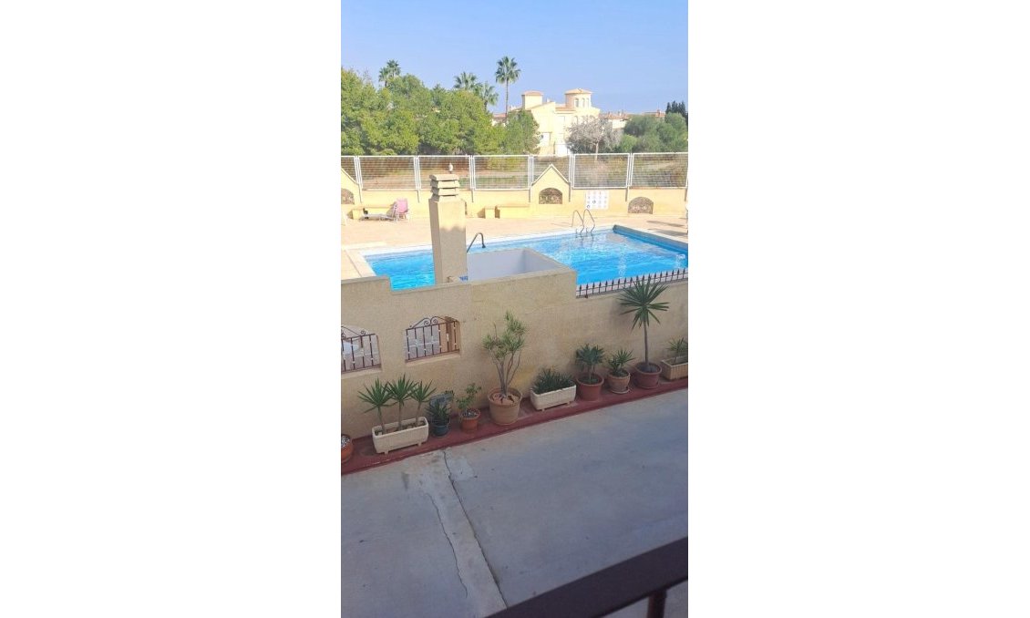 Revânzare - Town House -
Orihuela Costa - Playa Flamenca