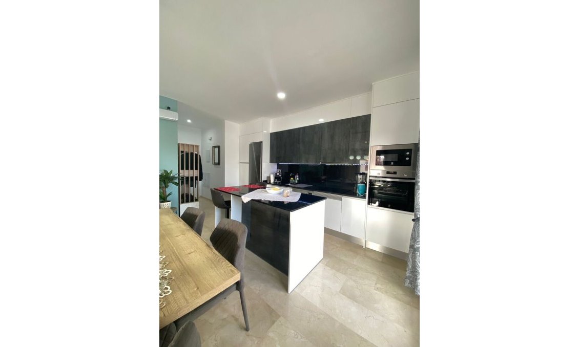 Revânzare - Apartament -
Dehesa de Campoamor - Las Filipinas