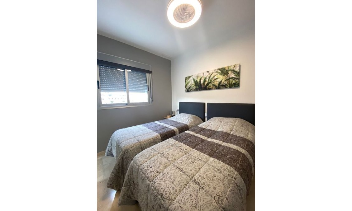 Revânzare - Apartament -
Dehesa de Campoamor - Las Filipinas