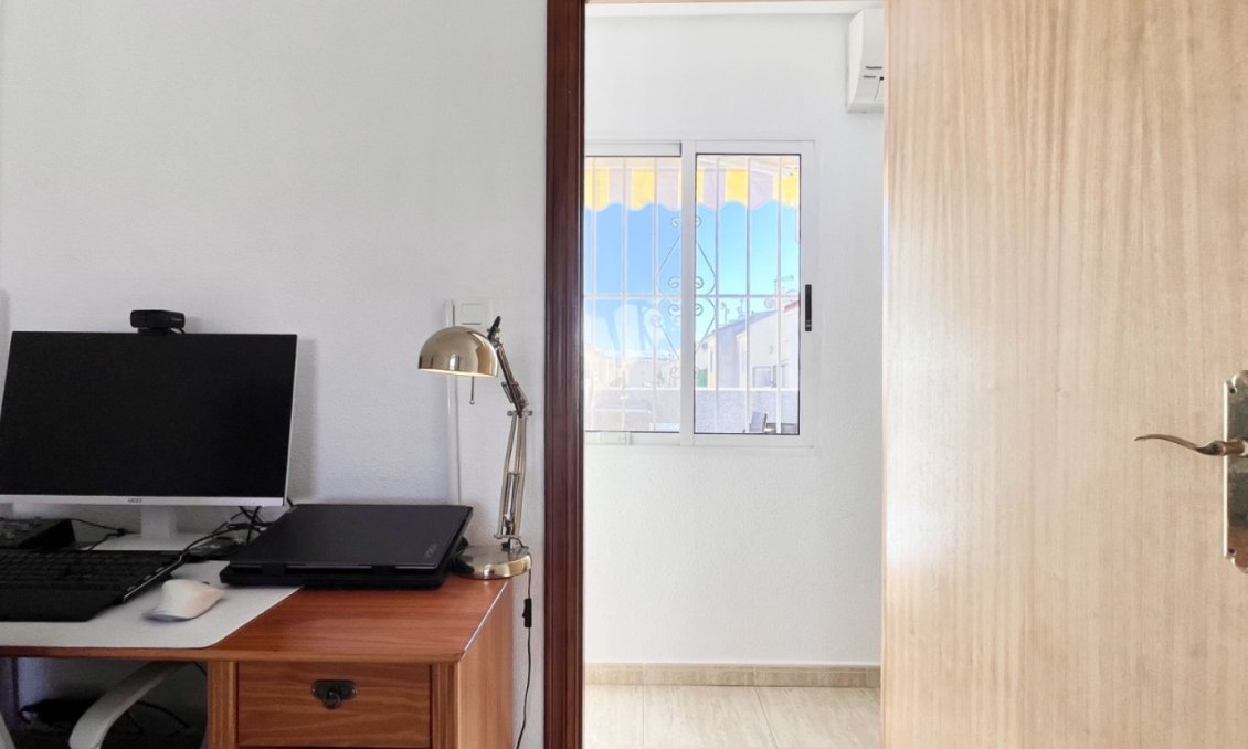 Revânzare - Town House -
Torrevieja - Costa Blanca