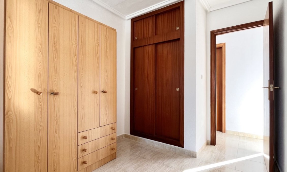 Revânzare - Town House -
Torrevieja - Costa Blanca