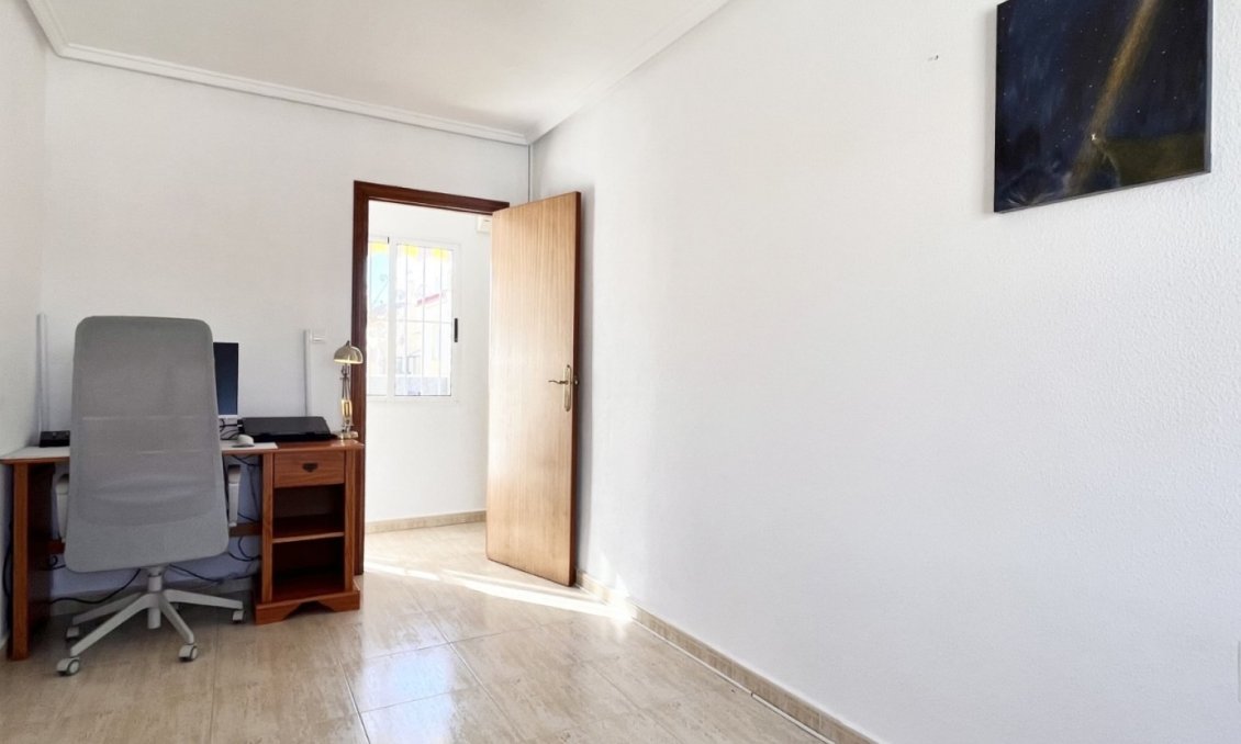 Revânzare - Town House -
Torrevieja - Costa Blanca