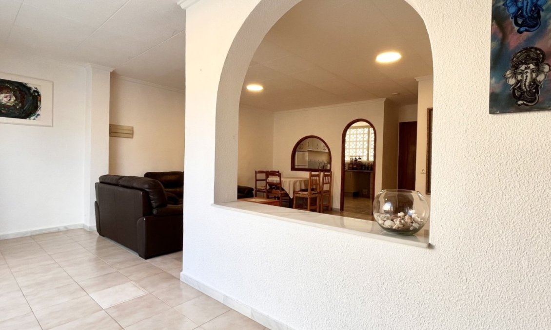Revânzare - Town House -
Torrevieja - Costa Blanca