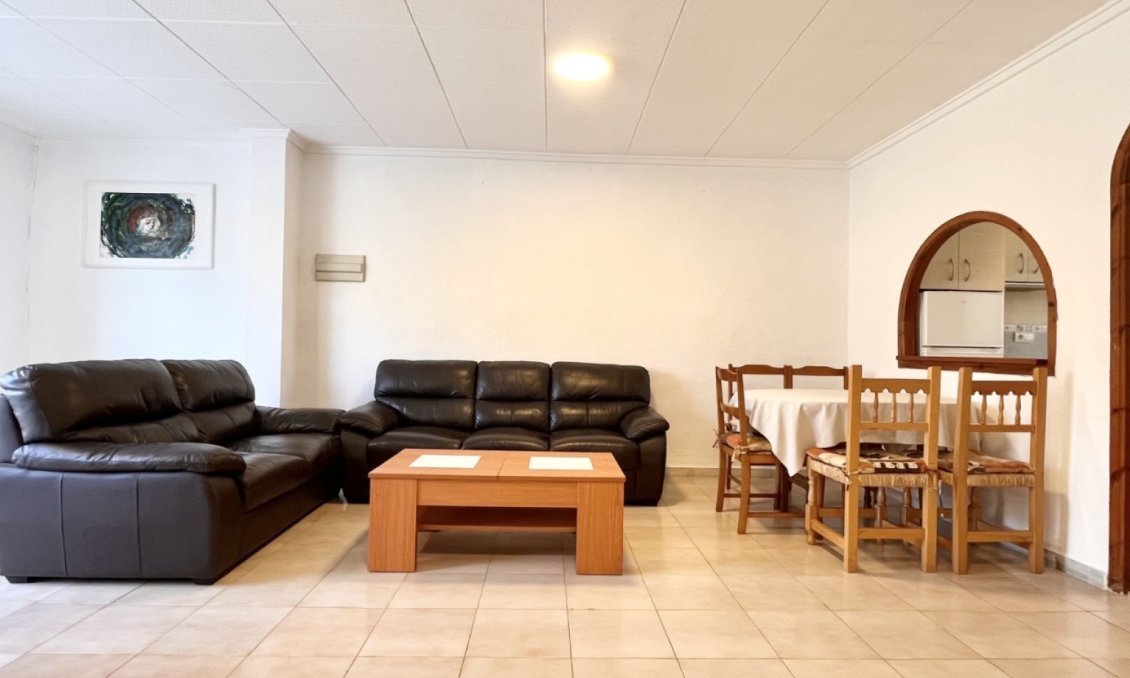 Revânzare - Town House -
Torrevieja - Costa Blanca