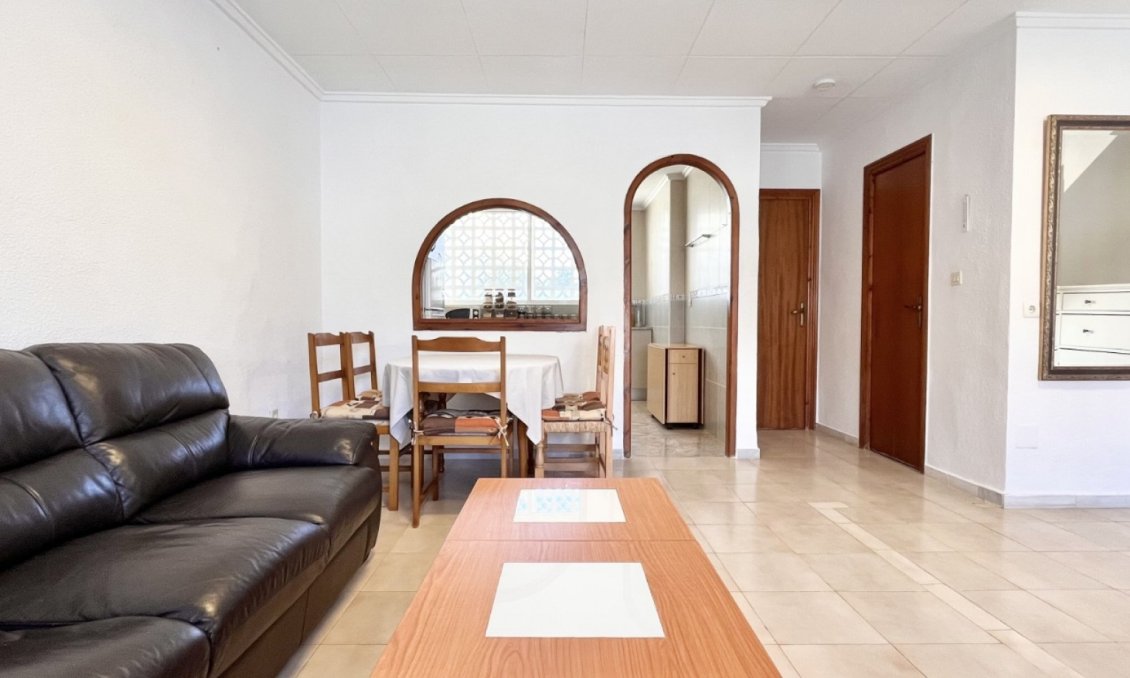 Revânzare - Town House -
Torrevieja - Costa Blanca