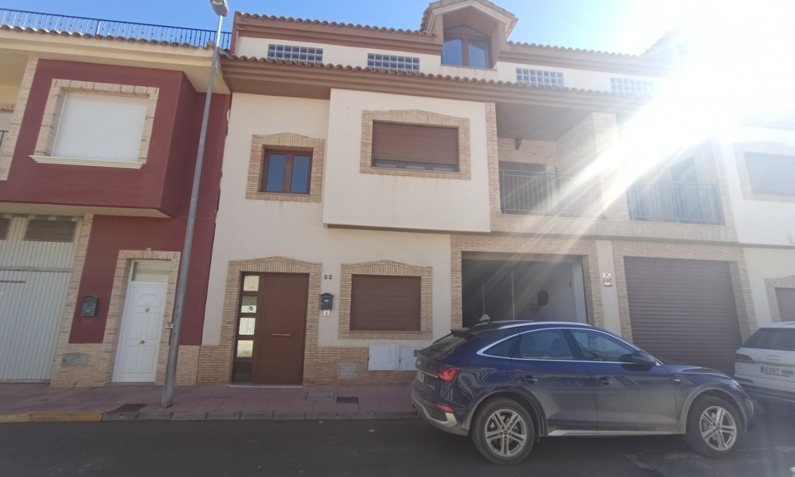 Revente - Town House -
Roldan - Inland