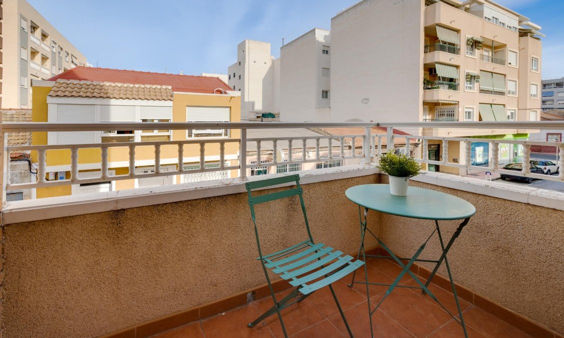Segunda mano - Apartamento -
Torrevieja - Centro