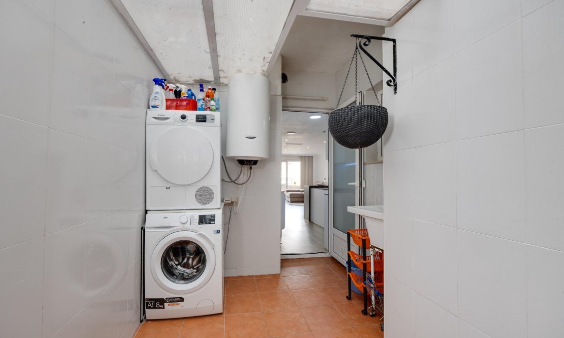 Segunda mano - Apartamento -
Torrevieja - Centro