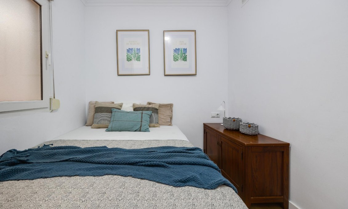 Segunda mano - Apartamento -
Torrevieja - Centro