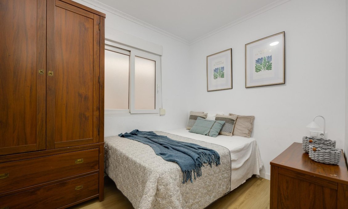 Segunda mano - Apartamento -
Torrevieja - Centro