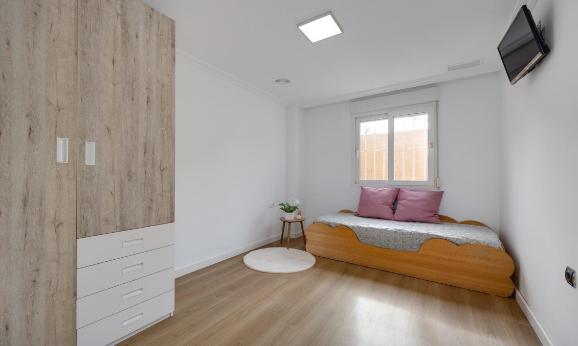 Segunda mano - Apartamento -
Torrevieja - Centro