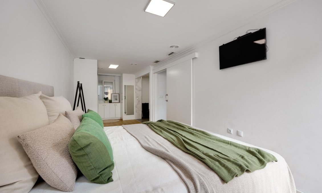 Segunda mano - Apartamento -
Torrevieja - Centro