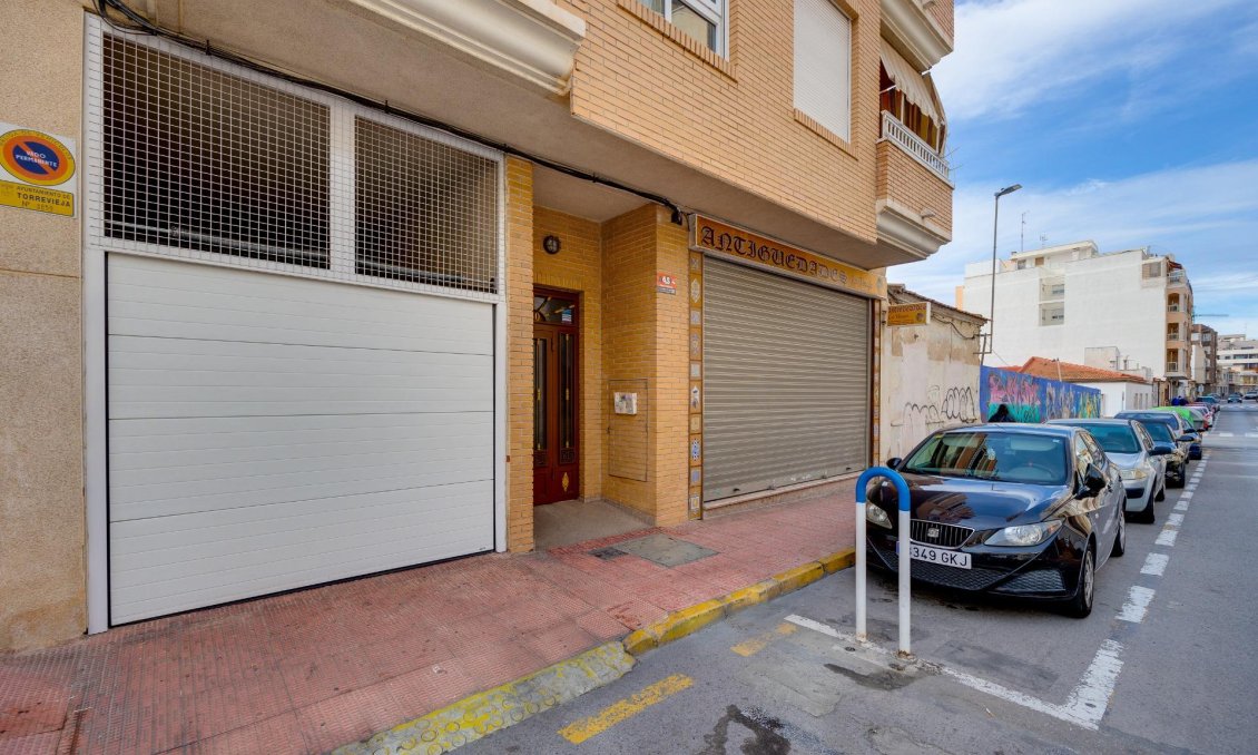 Segunda mano - Apartamento -
Torrevieja - Centro