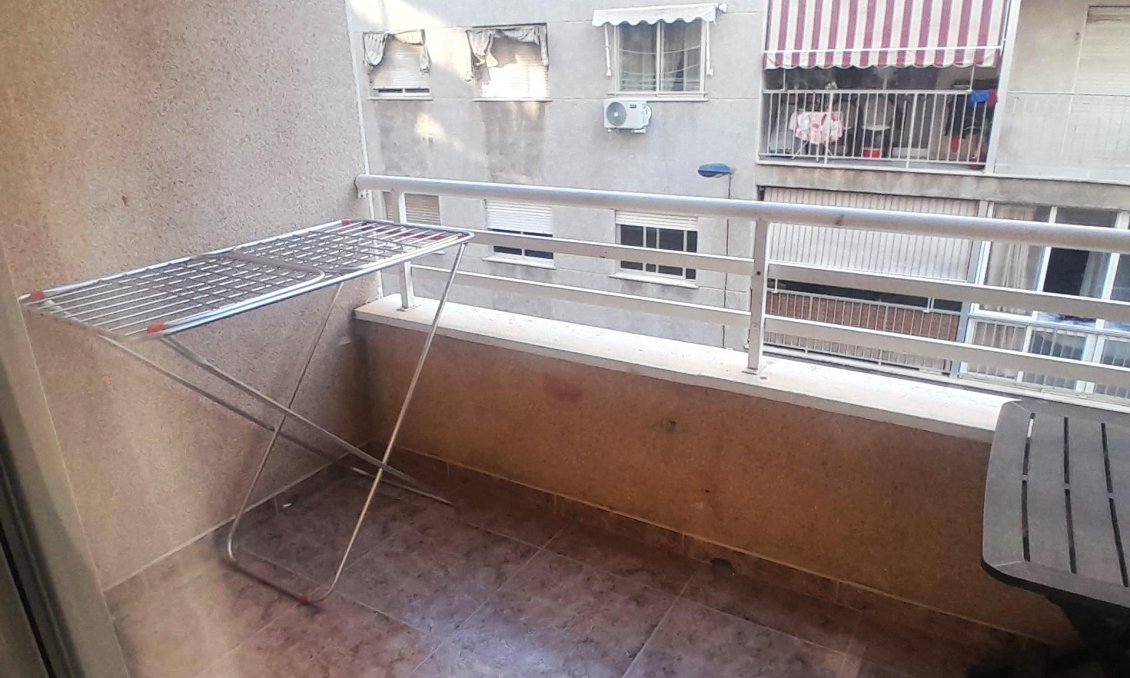 Resale - Apartment -
Torrevieja - Centro