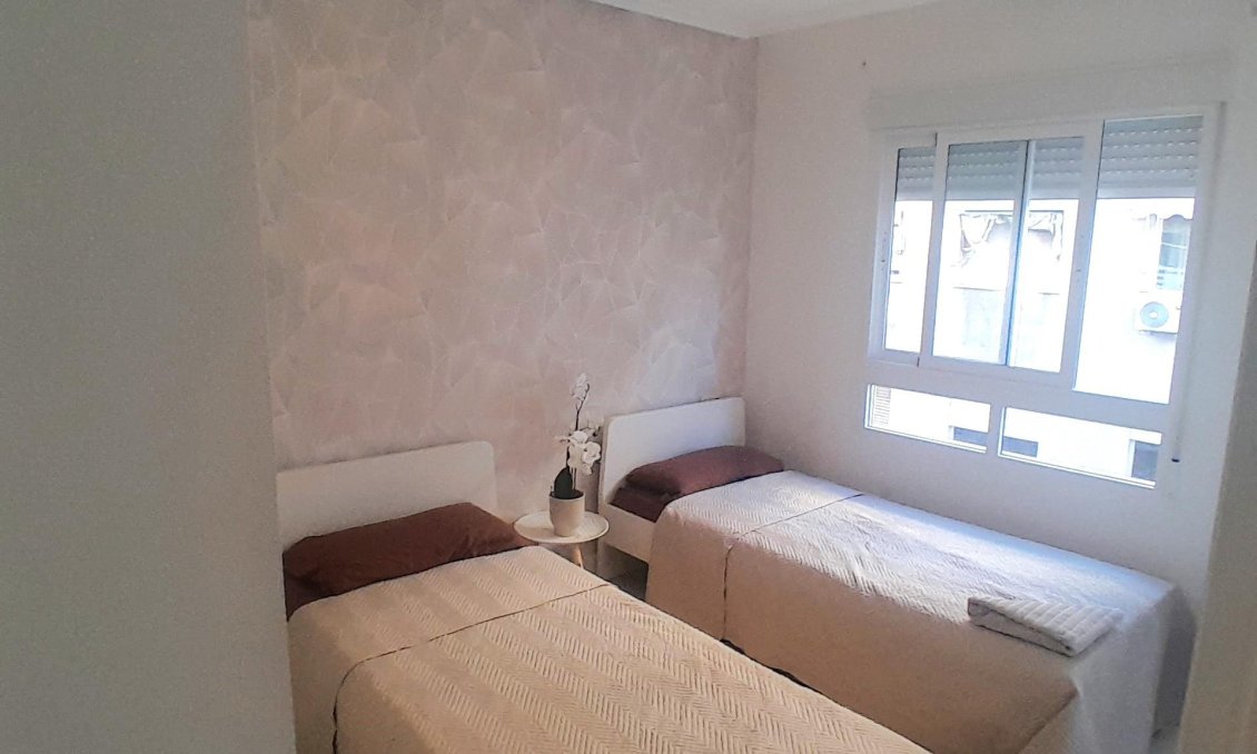 Resale - Apartment -
Torrevieja - Centro