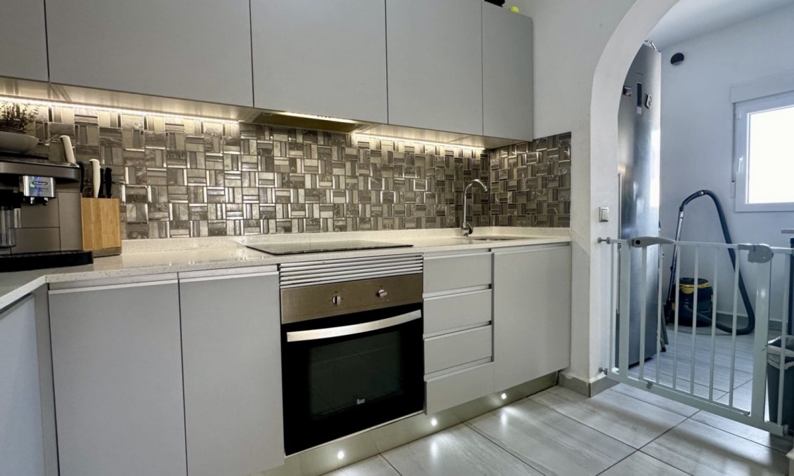 Revânzare - Vilă -
Rojales - Inland