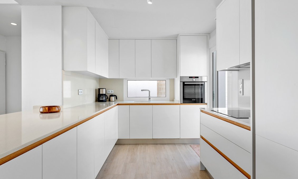 Resale - Villa -
San Miguel de Salinas - Inland