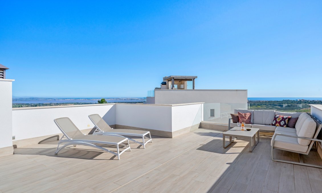 Resale - Villa -
San Miguel de Salinas - Inland