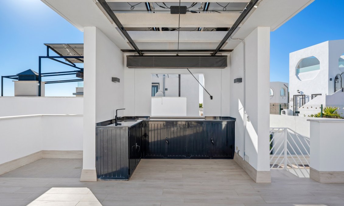 Resale - Villa -
San Miguel de Salinas - Inland