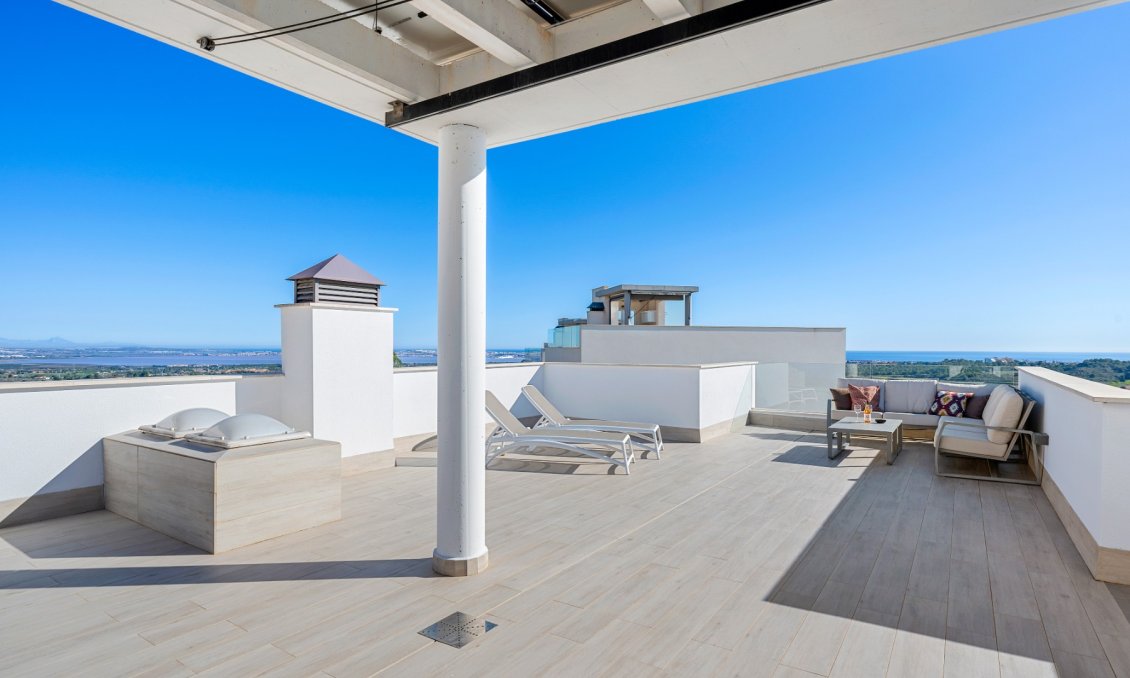 Resale - Villa -
San Miguel de Salinas - Inland