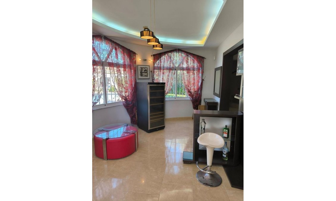 Revânzare - Vilă -
Torrevieja - La Siesta