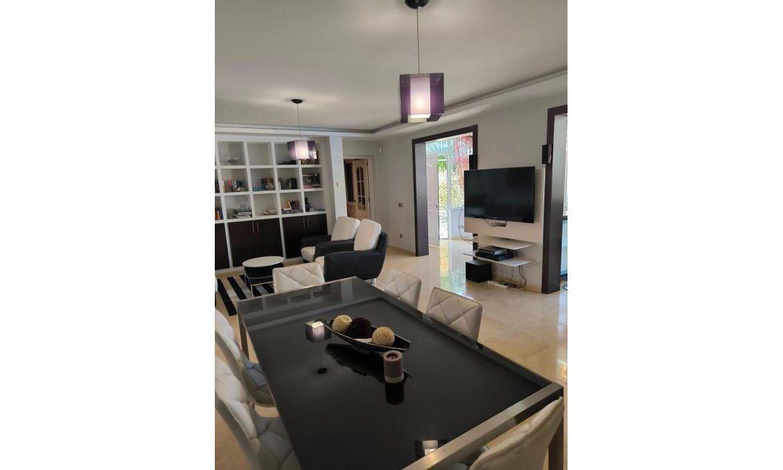 Revânzare - Vilă -
Torrevieja - La Siesta