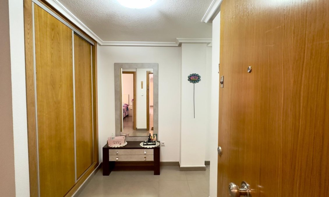 Revente - Appartement -
Torrevieja