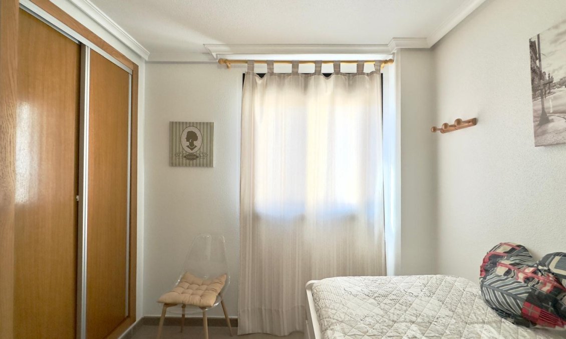 Revente - Appartement -
Torrevieja