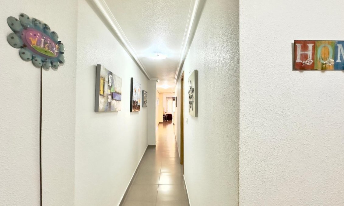 Revente - Appartement -
Torrevieja