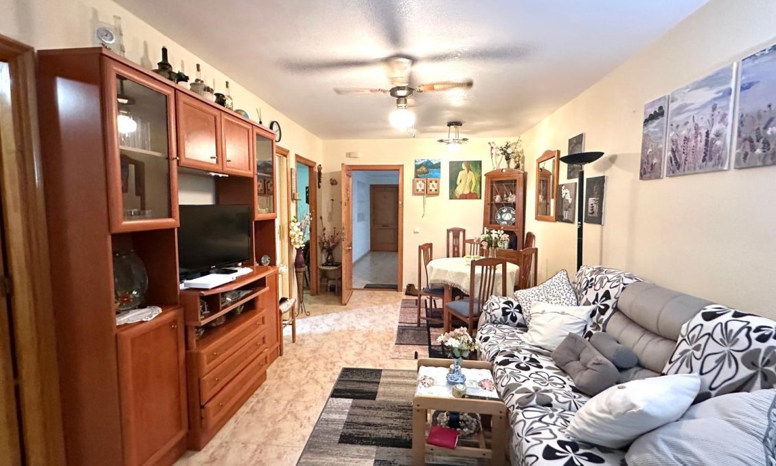 Segunda mano - Apartamento -
Torrevieja - Centro
