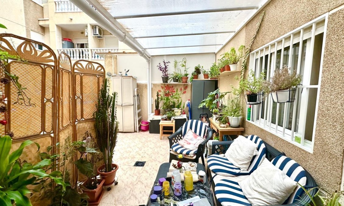 Segunda mano - Apartamento -
Torrevieja - Centro