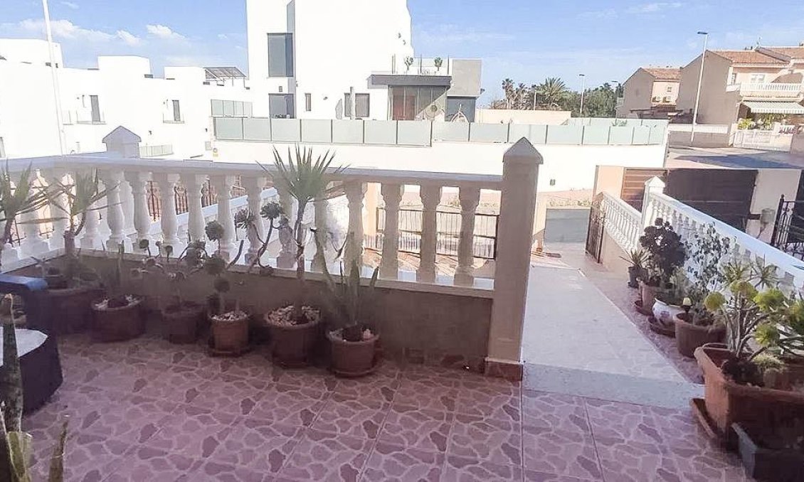 Revânzare - Town House -
Torrevieja - Los Altos