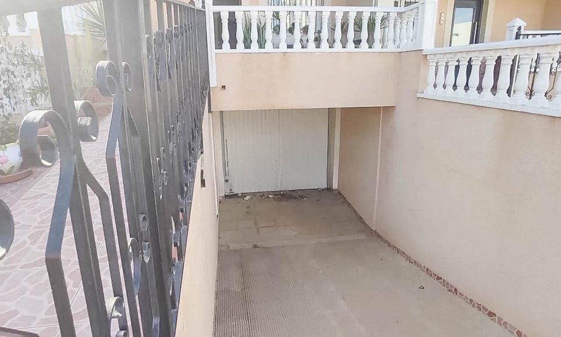 Revânzare - Town House -
Torrevieja - Los Altos