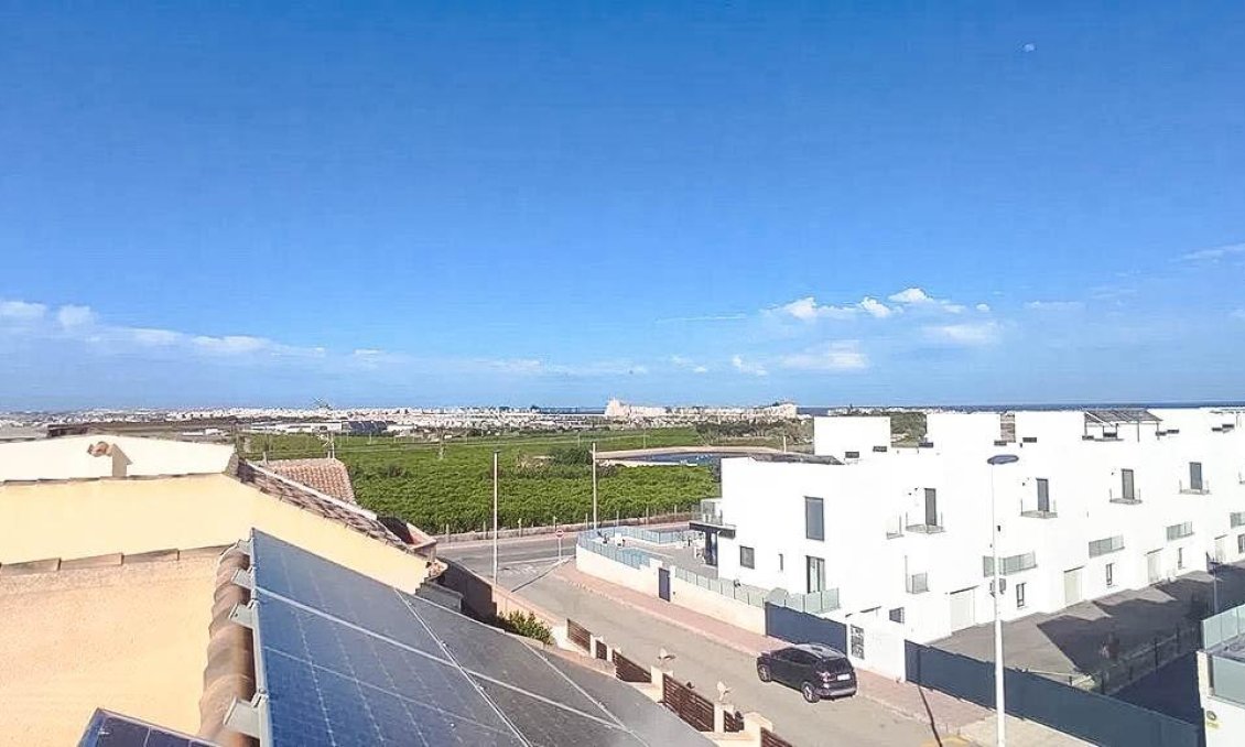Revânzare - Town House -
Torrevieja - Los Altos