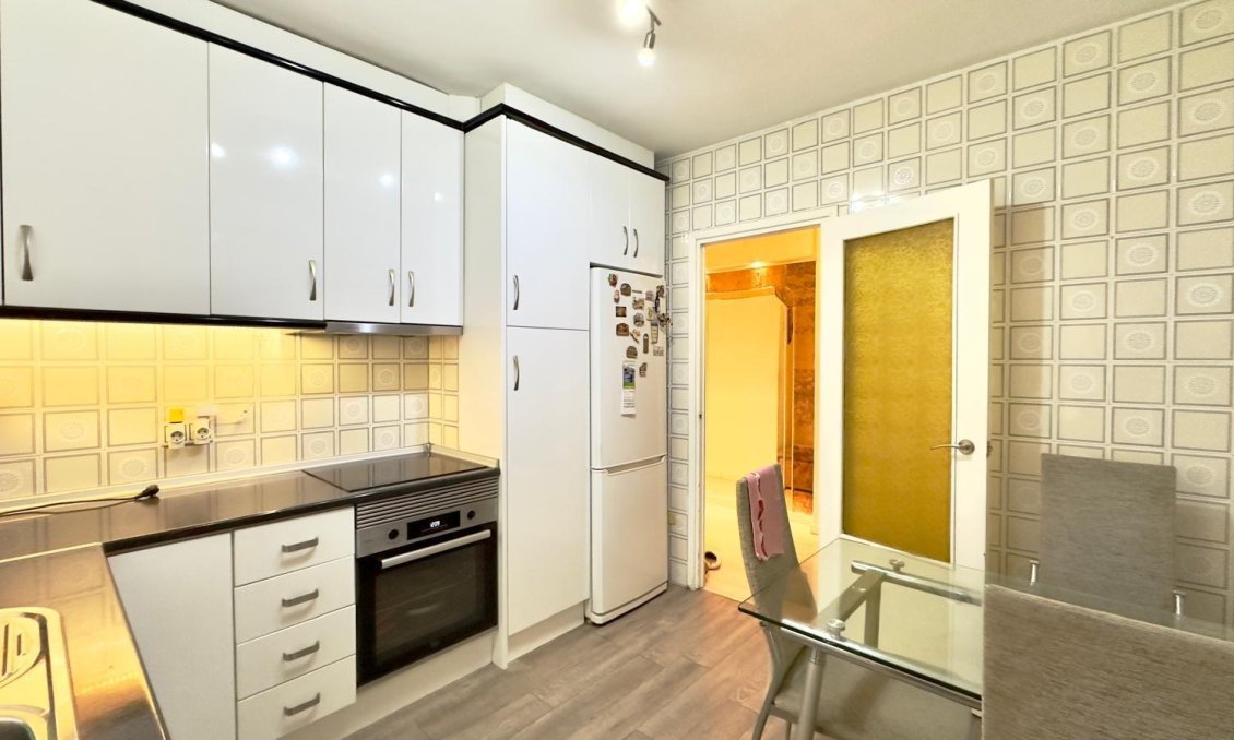 Wiederverkauf - Wohnung -
Torrevieja - Centro