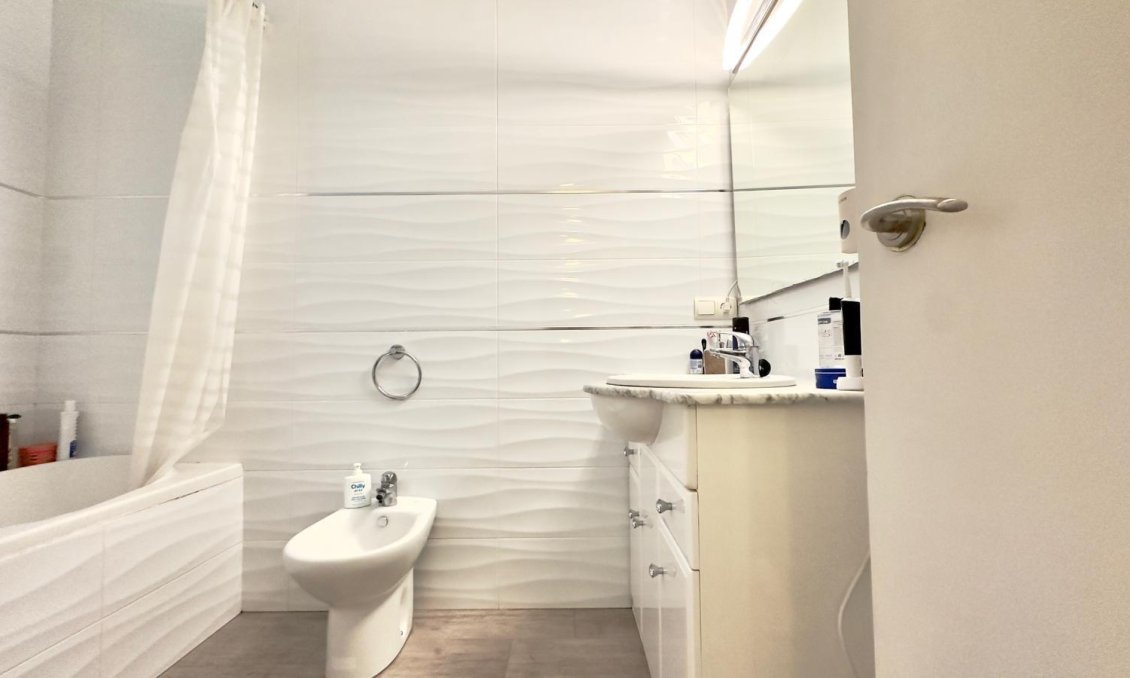 Wiederverkauf - Wohnung -
Torrevieja - Centro