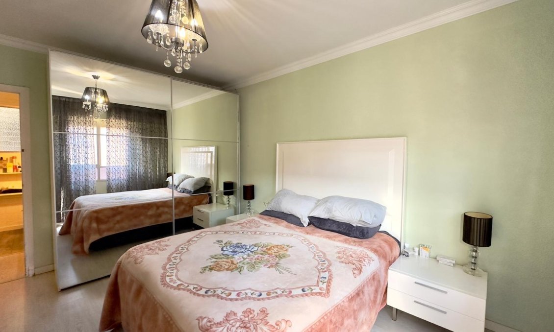 Wiederverkauf - Wohnung -
Torrevieja - Centro