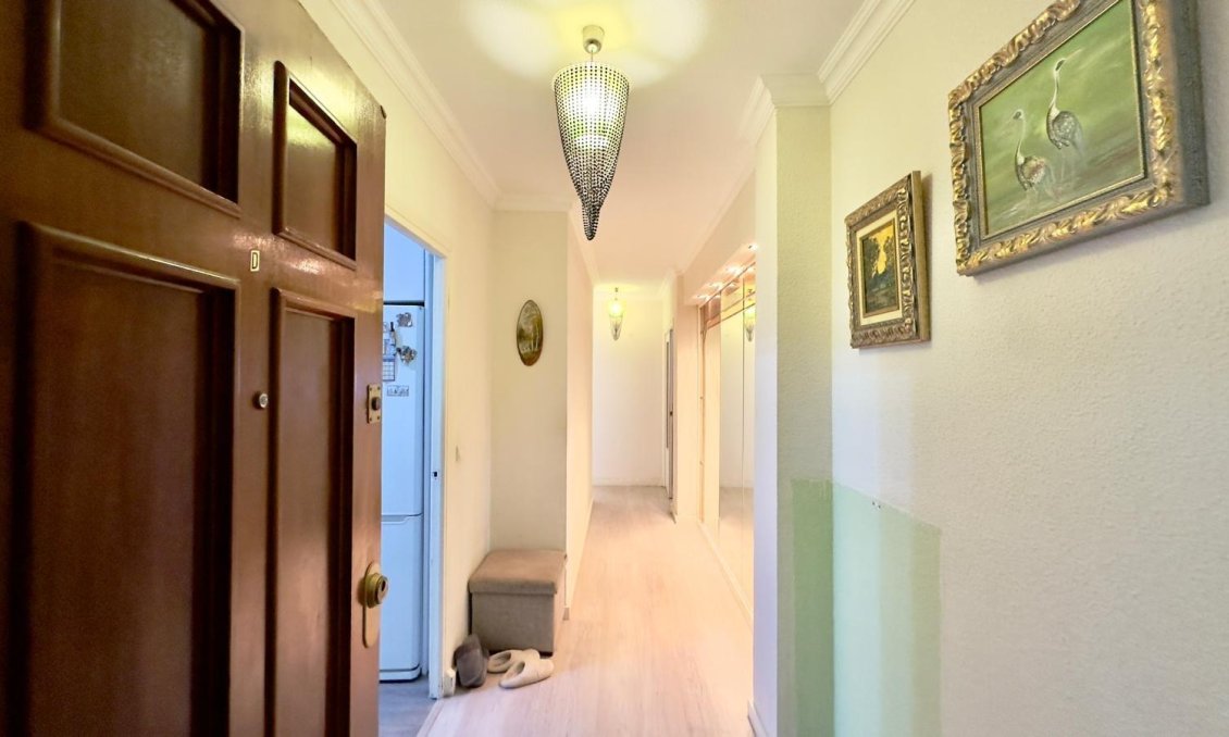 Wiederverkauf - Wohnung -
Torrevieja - Centro