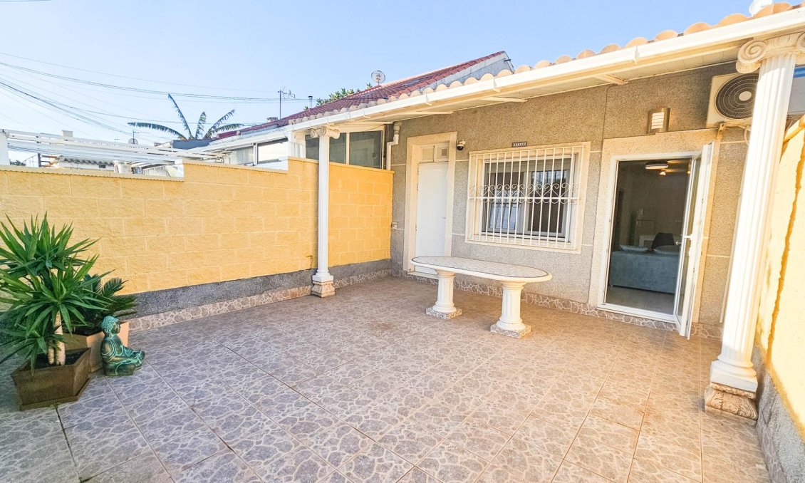 Revânzare - Town House -
Torrevieja - El Limonar