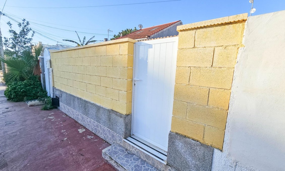 Revânzare - Town House -
Torrevieja - El Limonar