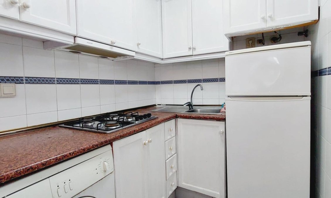 Wiederverkauf - Wohnung -
Torrevieja - Estacion De Autobuses