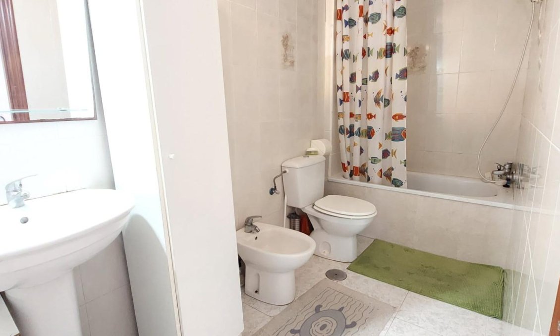 Wiederverkauf - Wohnung -
Torrevieja - Estacion De Autobuses