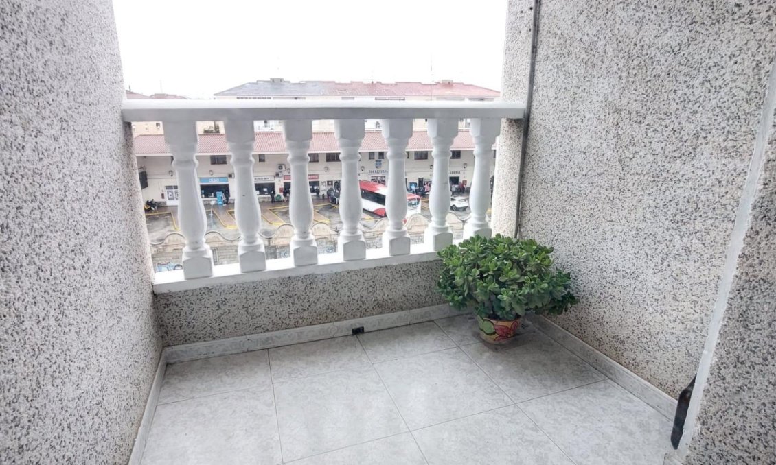 Wiederverkauf - Wohnung -
Torrevieja - Estacion De Autobuses