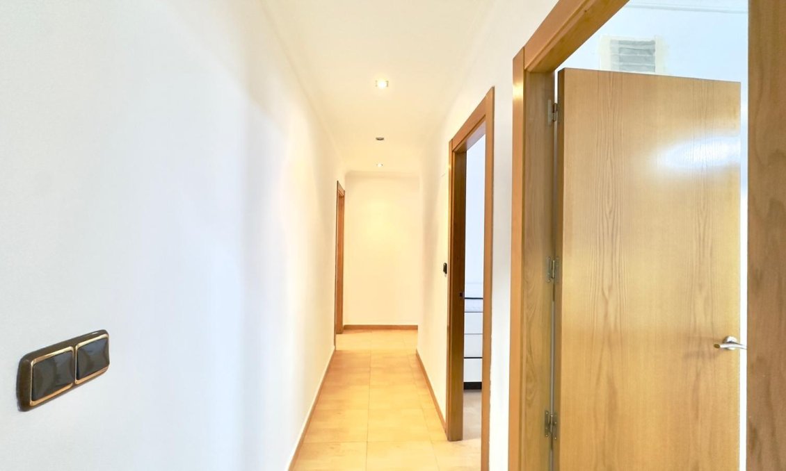 Wiederverkauf - Wohnung -
Torrevieja - Centro