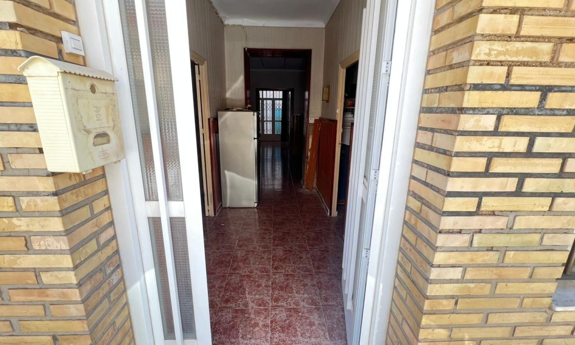 Revânzare - Apartament -
Torrevieja