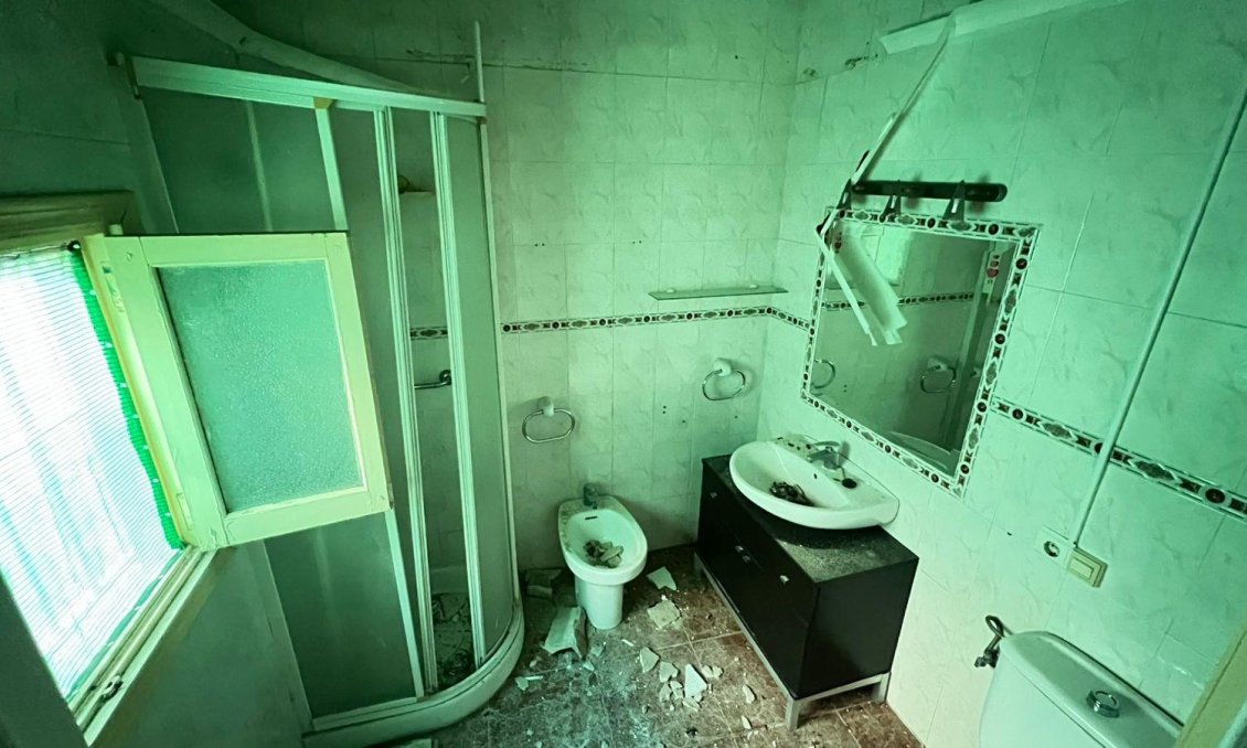 Revânzare - Apartament -
Torrevieja