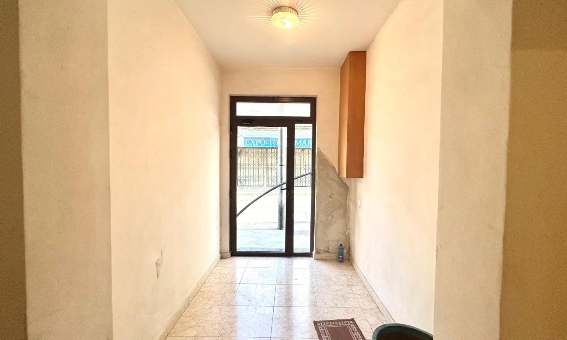 Revânzare - Apartament -
Torrevieja